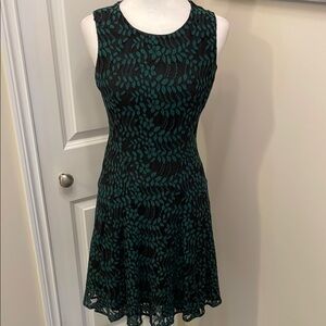 Tommy Hilfiger Green and Black Lace Sleeveless Midi Dress EUC Zipper